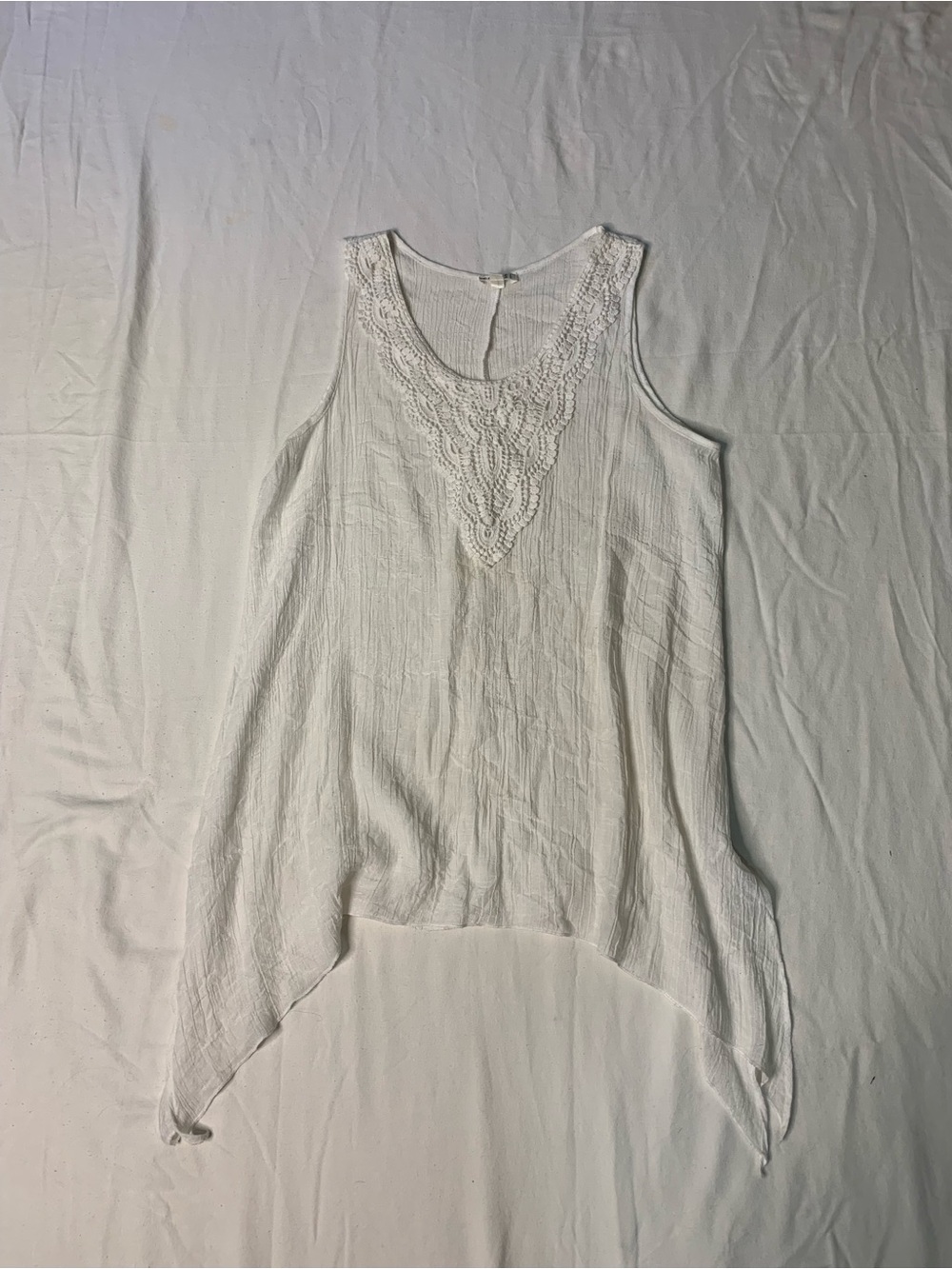 Spense White Crochet-Trim Handkerchief Hem Tank